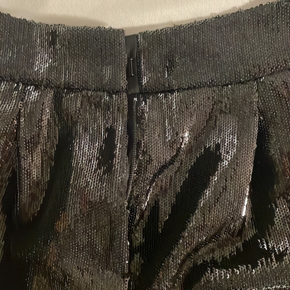 Black sequins shorts - Picture 3 of 3